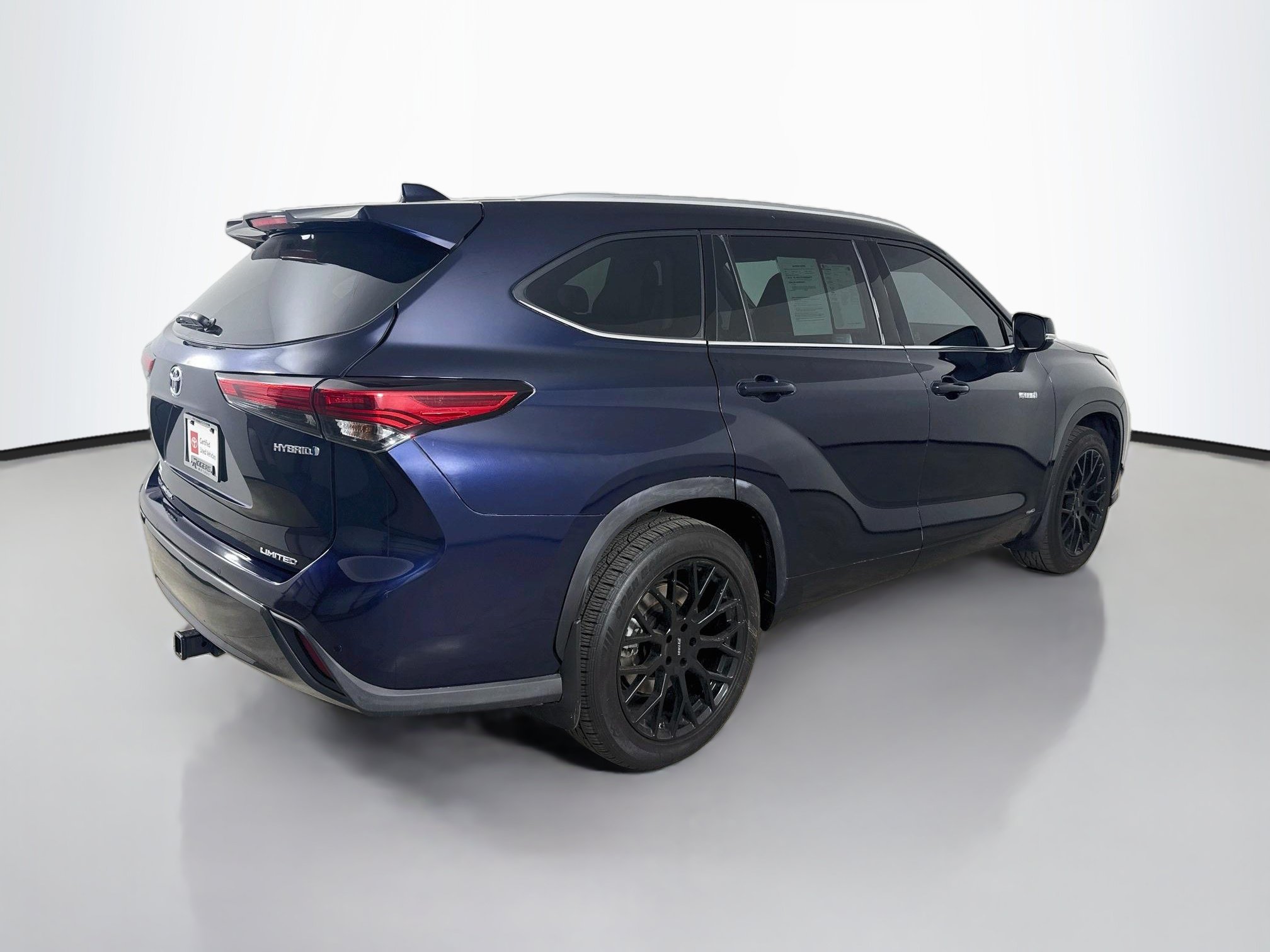 Certified 2021 Toyota Highlander Limited AWD/4WD image 8