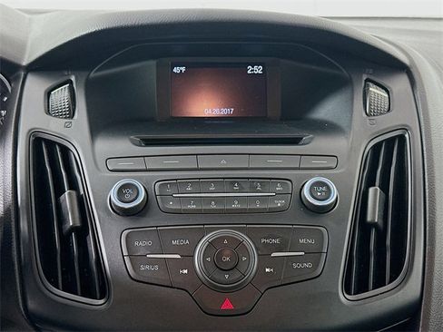 Used 2016 Ford Focus SE image 14