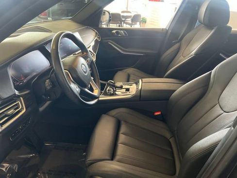 Used 2019 BMW X5 xDrive40i w/ Convenience Package AWD/4WD image 4