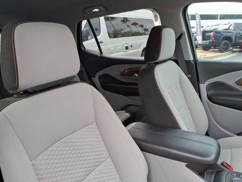 Used 2020 GMC Terrain SLE w/ Driver Convenience Package image 12