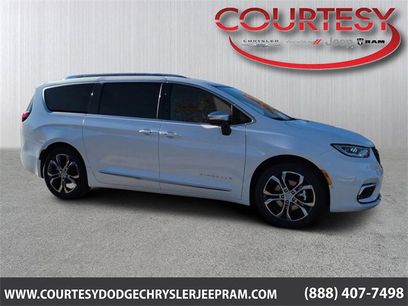 New 2026 Chrysler Pacifica Pinnacle