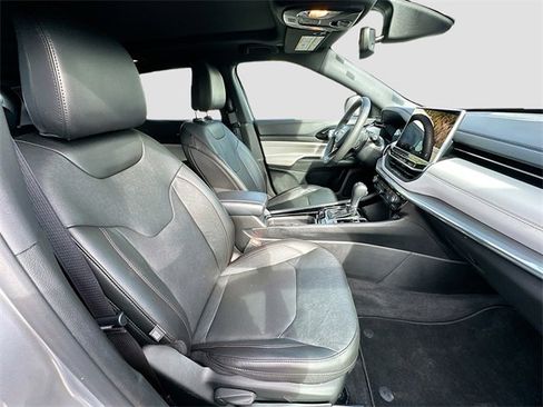 Certified 2023 Jeep Compass Limited w/ Sun and Sound Group image 25