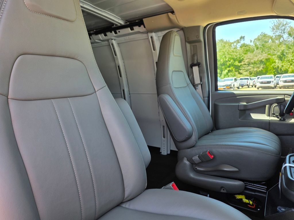 New 2025 Chevrolet Express 3500 Extended w/ Driver Convenience Package RWD image 23