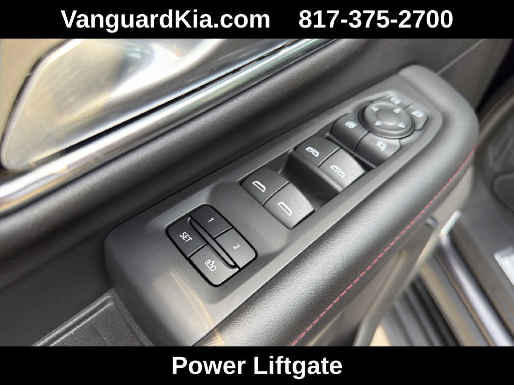 Used 2022 Chevrolet Tahoe RST w/ Luxury Package RWD image 17