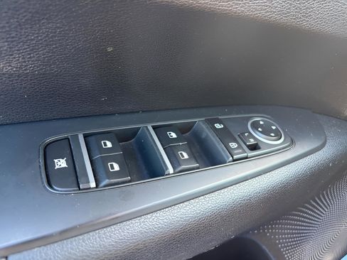 Used 2019 Kia Forte LXS image 16