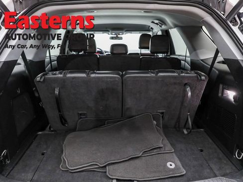 Used 2023 Ford Explorer Limited image 9