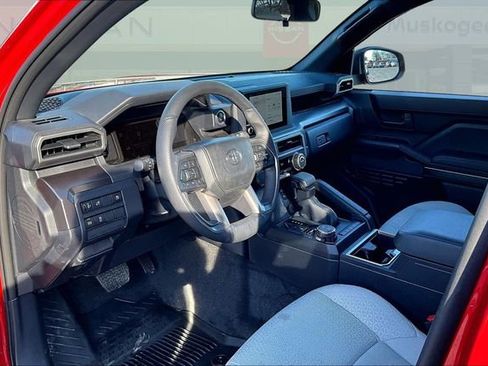 Used 2025 Toyota 4Runner SR5 image 14