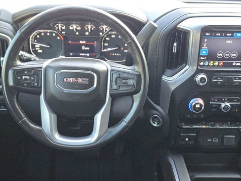 Used 2020 GMC Sierra 1500 SLT image 25