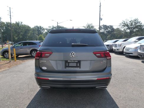 Used 2018 Volkswagen Tiguan SE AWD/4WD image 6