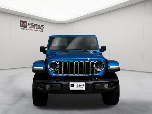 New 2025 Jeep Wrangler Unlimited Sahara AWD/4WD image 9