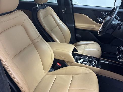 Used 2023 Lincoln Corsair Reserve w/ Jet Appearance Package image 28