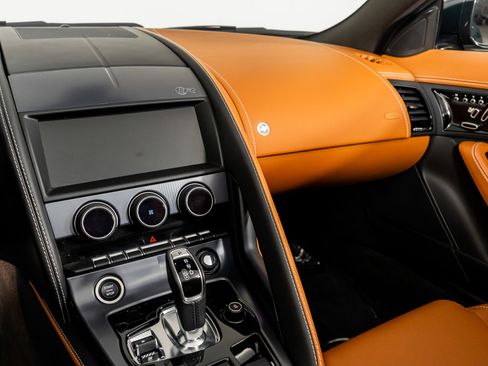 Used 2023 Jaguar F-TYPE R image 36