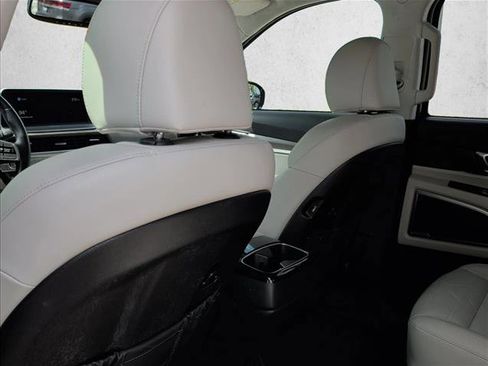 Used 2022 Kia Telluride SX w/ SX Prestige Package AWD/4WD image 22