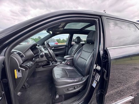 Used 2015 Kia Sorento SX FWD image 11