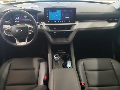 Used 2025 Ford Explorer Active w/ Active Comfort Package AWD/4WD image 14