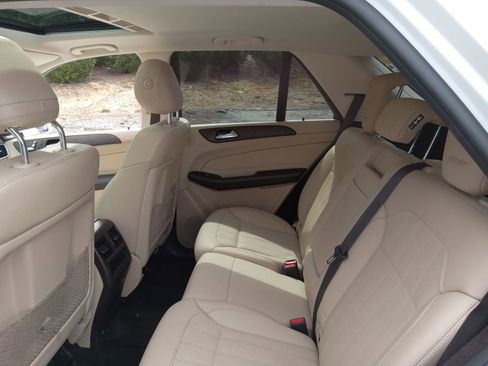 Used 2019 Mercedes-Benz GLE 400 4MATIC image 21