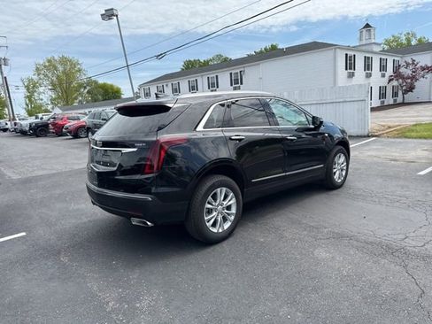 Used 2025 Cadillac XT5 Luxury w/ LPO, Floor Liner Package FWD image 5