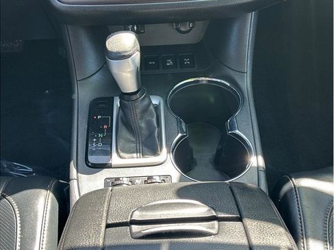 Used 2015 Toyota Highlander Limited Platinum AWD/4WD image 18