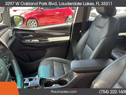 Used 2023 Chevrolet Bolt LT FWD image 27