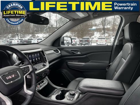 Certified 2023 GMC Acadia SLT w/ Trailering Package image 23