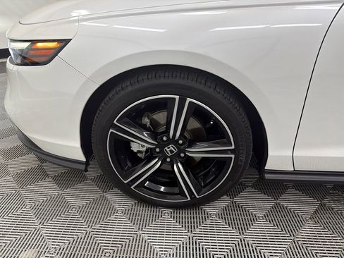 Used 2023 Honda Accord Sport image 12