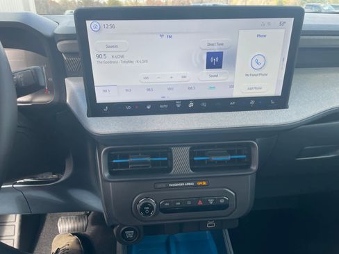 New 2025 Ford Maverick XLT w/ XLT Luxury Package FWD image 21