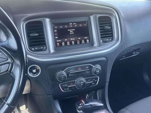 Used 2019 Dodge Charger SXT w/ Blacktop Package RWD image 29