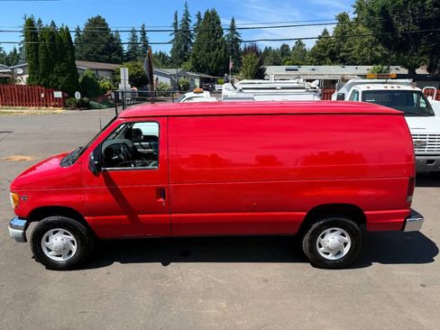 Used 2002 Ford E-350 and Econoline 350 Super Duty RWD image 5