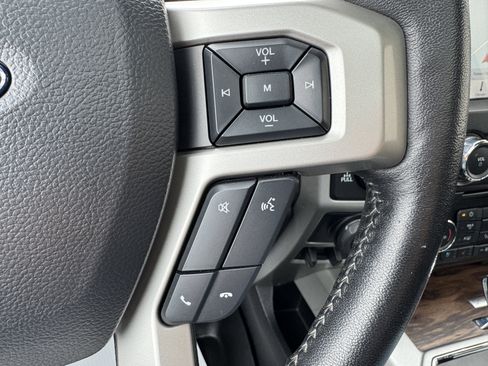 Used 2018 Ford F150 Lariat AWD/4WD image 13