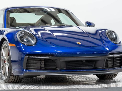 Used 2024 Porsche 911 Carrera 4S AWD/4WD image 4