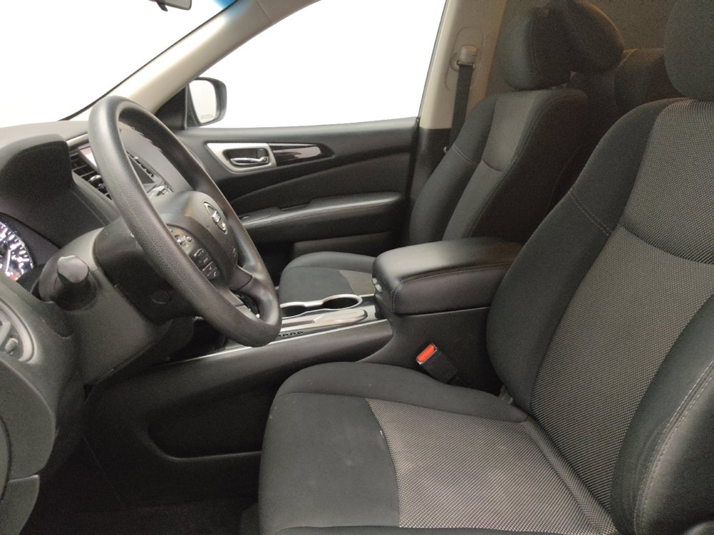 Used 2019 Nissan Pathfinder S FWD image 17