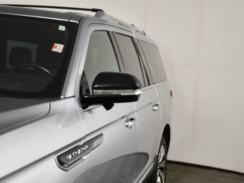 Used 2023 Lincoln Navigator L Reserve AWD/4WD image 13