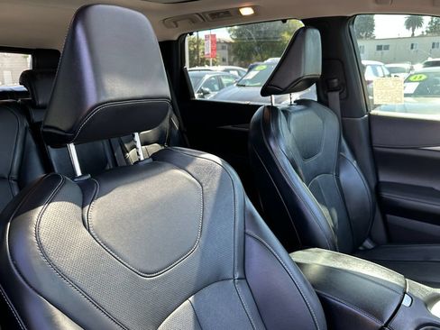 Used 2022 INFINITI QX60 Luxe w/ Cargo Package FWD image 16