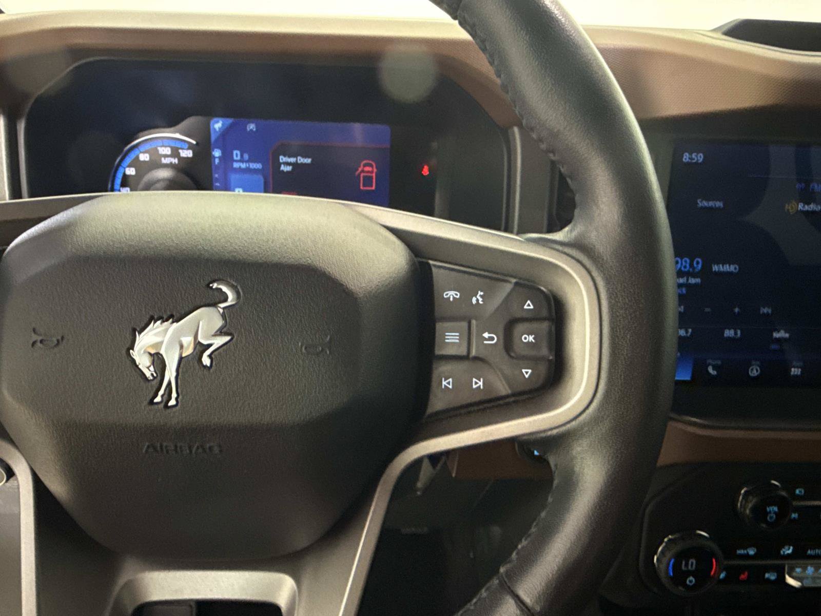 Used 2024 Ford Bronco Outer Banks AWD/4WD image 28