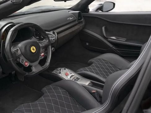 Used 2013 Ferrari 458 Spider RWD image 13