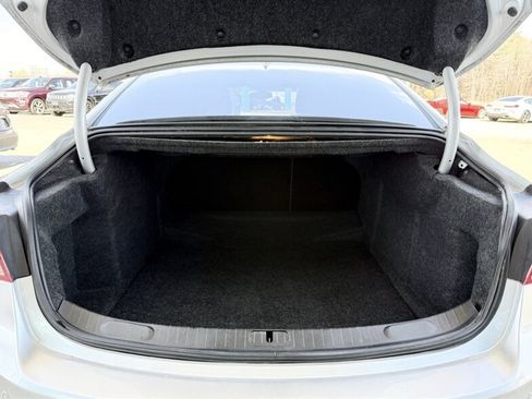 Used 2017 Chevrolet Impala LT FWD image 46