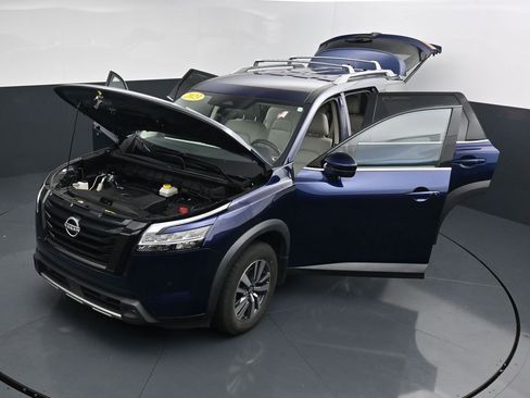 Used 2023 Nissan Pathfinder SL FWD image 43