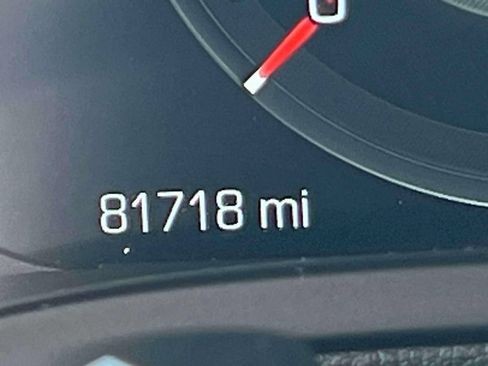 Used 2016 Cadillac Escalade Luxury AWD/4WD image 30