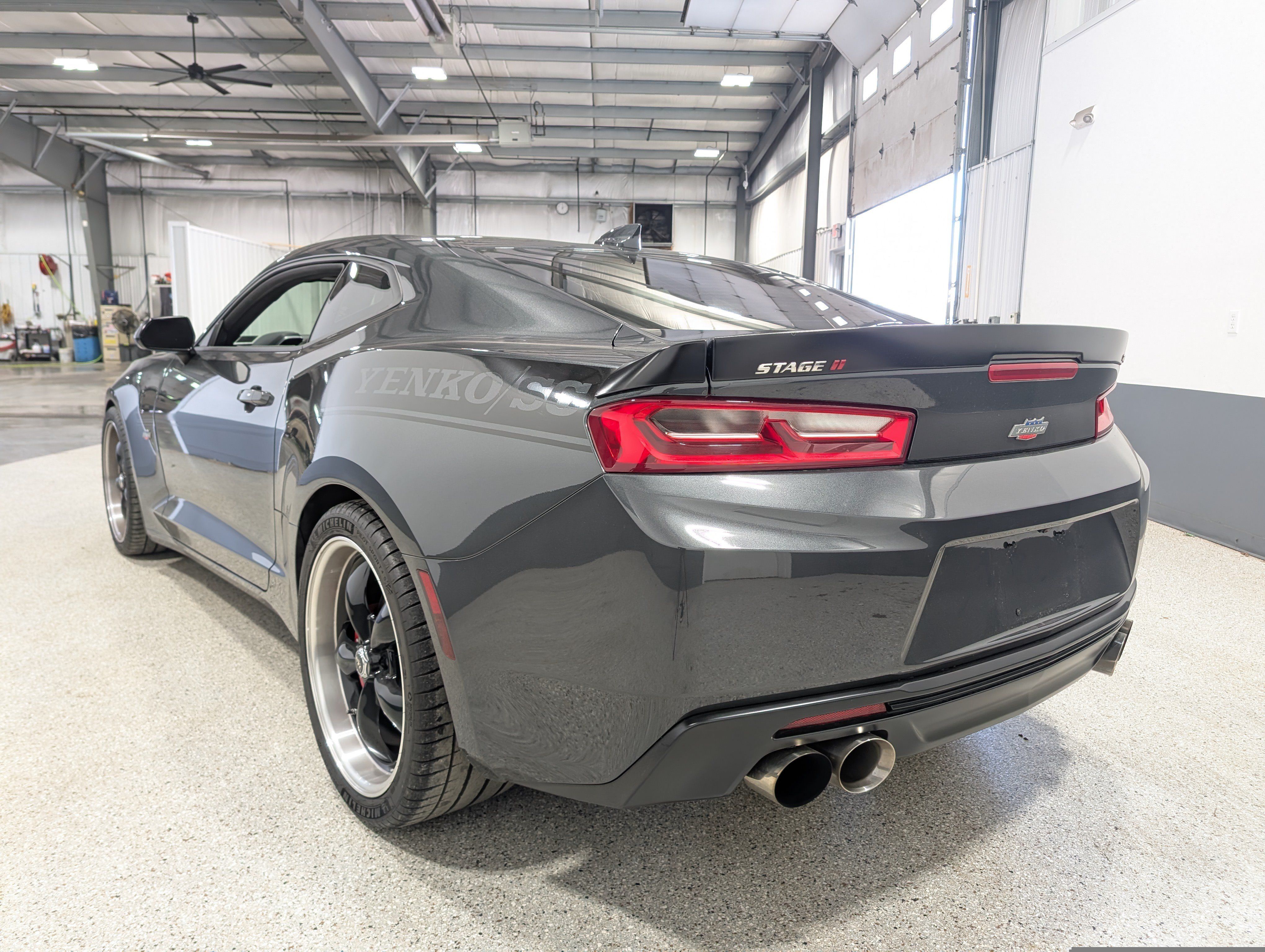 Used 2018 Chevrolet Camaro SS RWD image 5