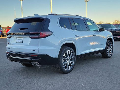 New 2026 GMC Acadia Denali Ultimate w/ LPO, Floor Liner Package image 11