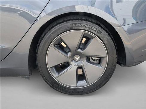 Used 2023 Tesla Model 3 Standard Range image 25