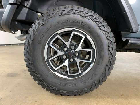 Used 2024 Jeep Wrangler Unlimited Rubicon w/ Capability Package AWD/4WD image 39