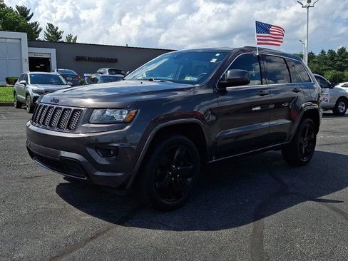 Used 2015 Jeep Grand Cherokee Altitude AWD/4WD image 3