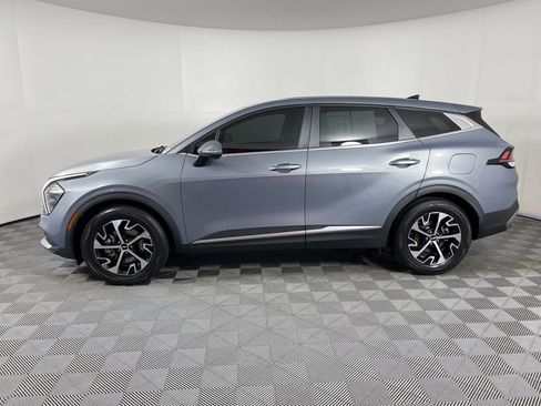 Used 2023 Kia Sportage EX FWD image 2