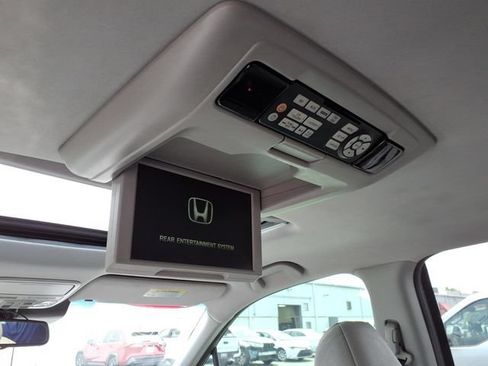 Used 2016 Honda Pilot Touring image 12