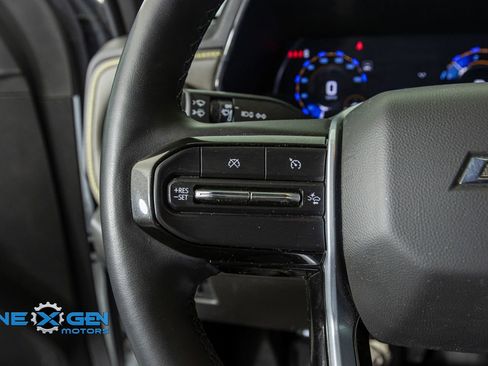 Used 2024 Chevrolet Colorado ZR2 w/ ZR2 Convenience Package III image 15