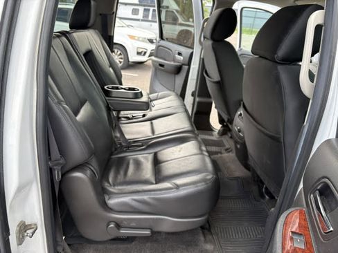 Used 2013 Chevrolet Suburban LT AWD/4WD image 26