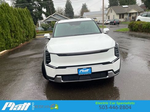 Used 2025 Kia EV9 Light Long Range image 15