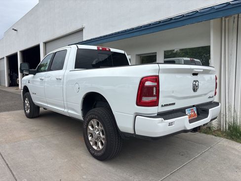 Used 2024 RAM 2500 Laramie AWD/4WD image 3