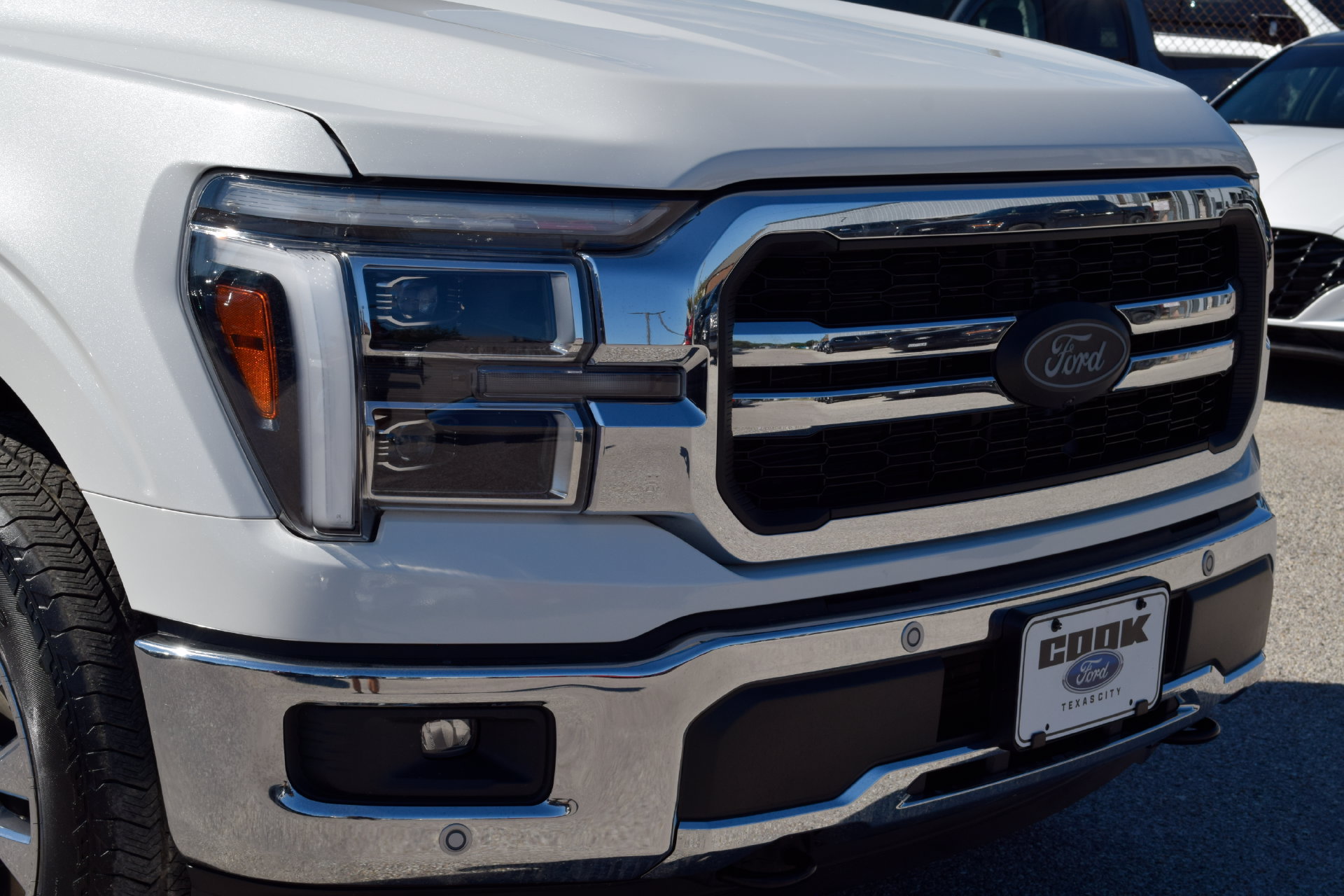Used 2025 Ford F150 Lariat w/ Equipment Group 502A High AWD/4WD image 27
